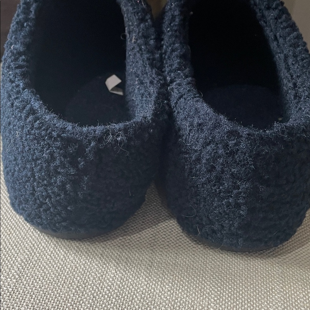 Bombas Men’s Dark Blue Sherpa Slip-On Slippers - Picture 6 of 7